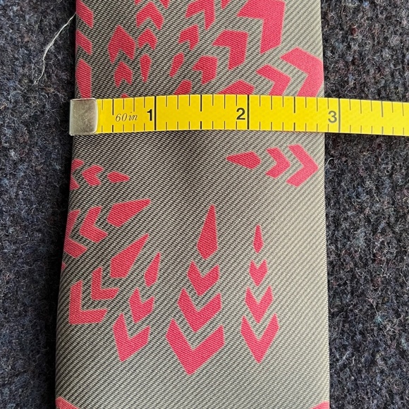 Giorgio Armani Neck Tie - Picture 3 of 5